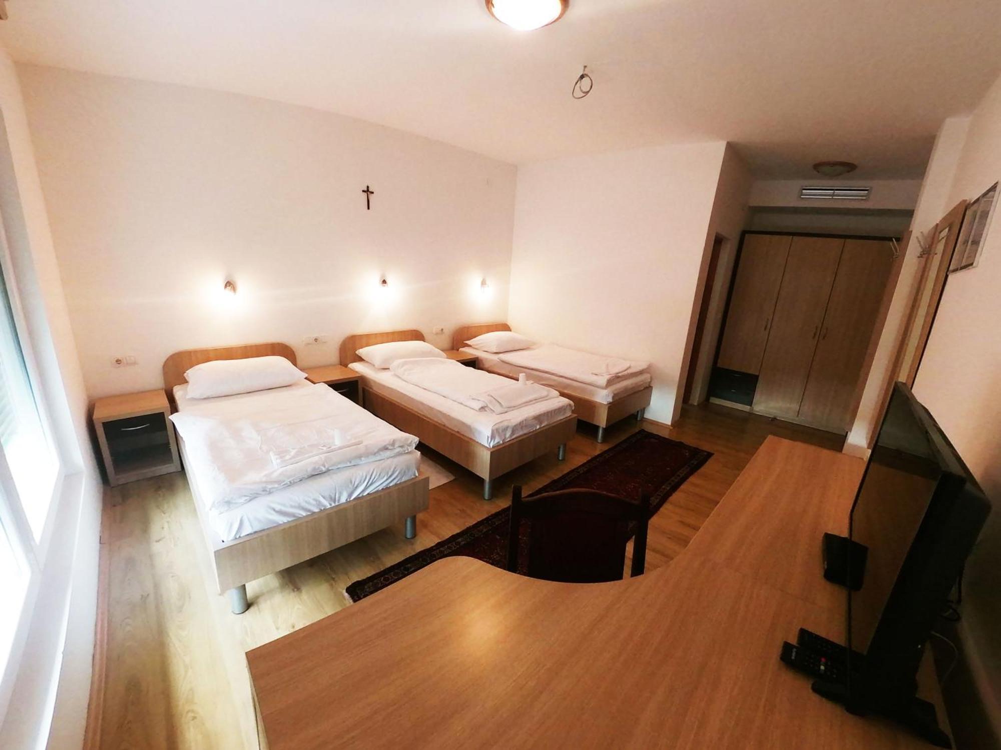 Hotel Bagaric -Ispod Brda Ukazanja Adress Kraljice Mira 56 Bijakovci Medugorje Ngoại thất bức ảnh